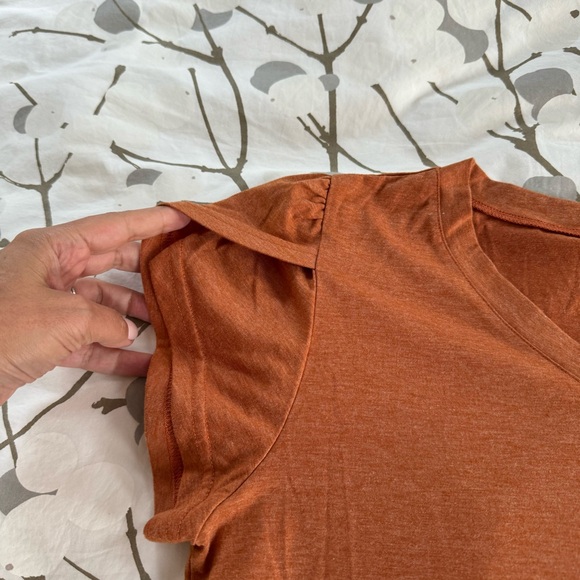 Tulip sleeve tee. - Picture 4 of 8